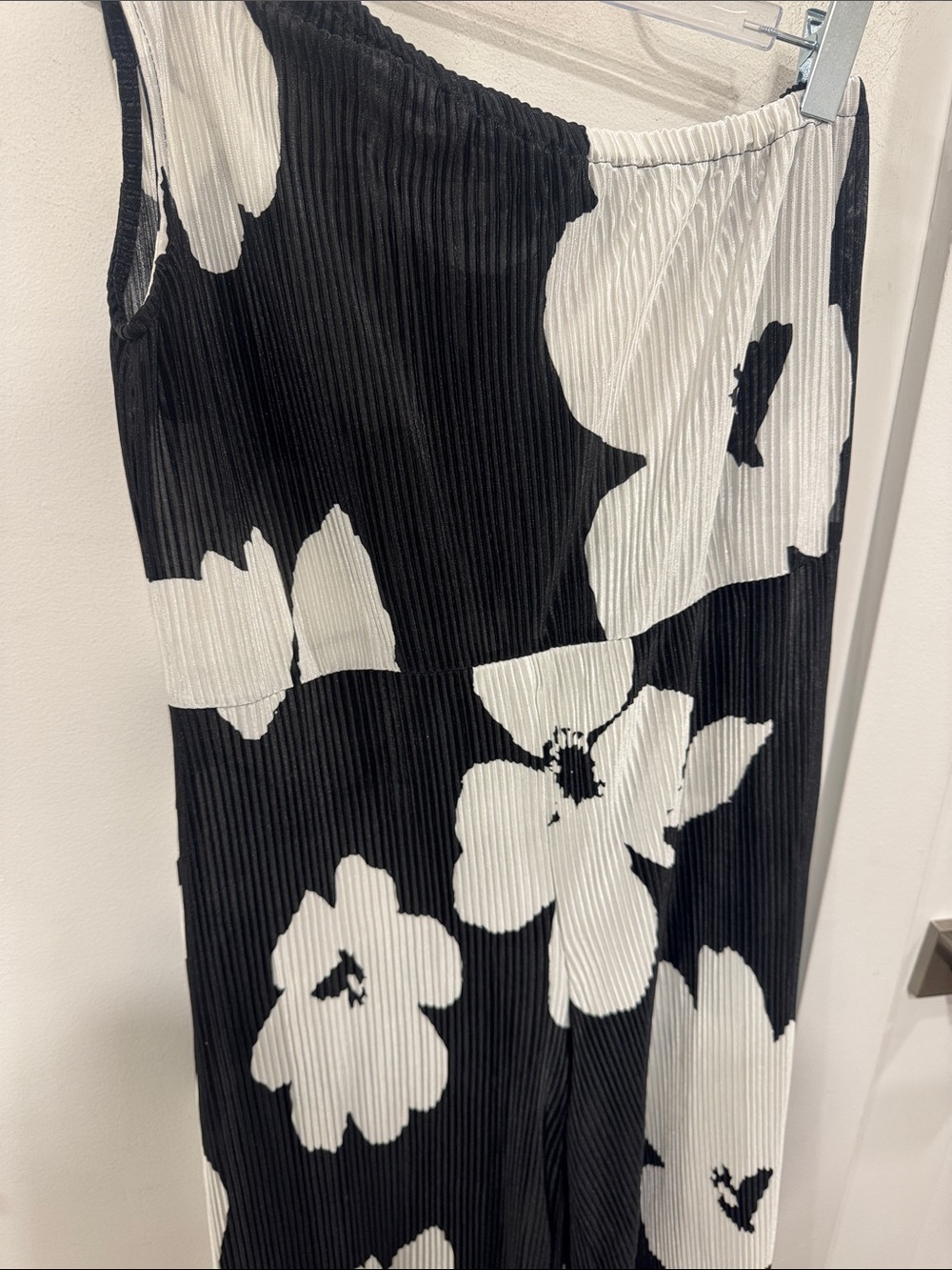 ASOS One Shoulder Jumpsuit - Picture 3 of 4